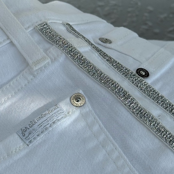 7 For All Mankind White Jeans with Silver Accents - Picture 4 of 8